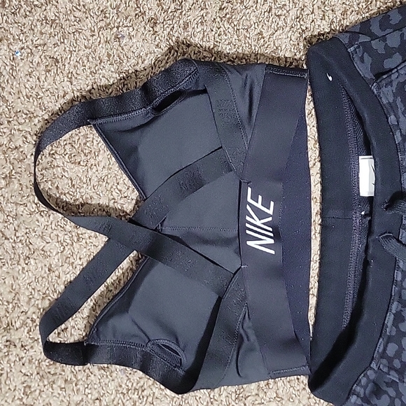 Set of Nike Women's Sz S - Picture 7 of 14